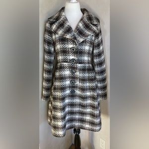 Knitted Dove Fitted to Flare Coat- Size M
